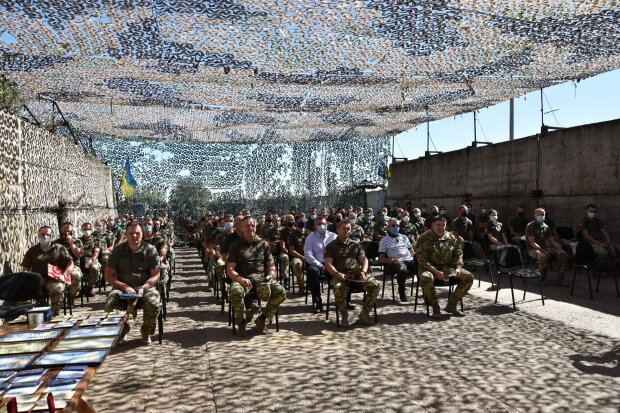На Донбасі нагородили безстрашних танкістів і грозу бойовиків Путіна: "За мужність і героїзм"