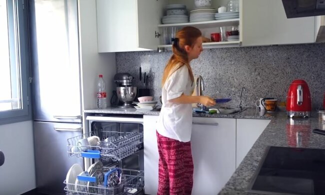 Прибирання, скриншот: YouTube