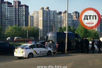 Титушки пытались "отжать" автозаправку в Киеве