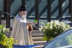 Священник, фото з вільних джерел