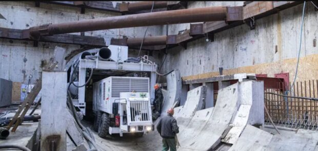 Как строят долгожданное метро на Виноградарь: киевлянам показали видео из тоннеля