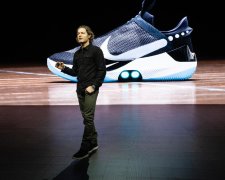 Nike показала умные кроссовки Adapt BB, которые дружат с iPhone: видео