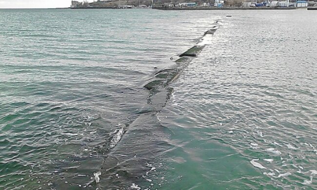 На Чорному морі з'явилися передвісники цунамі (фото)