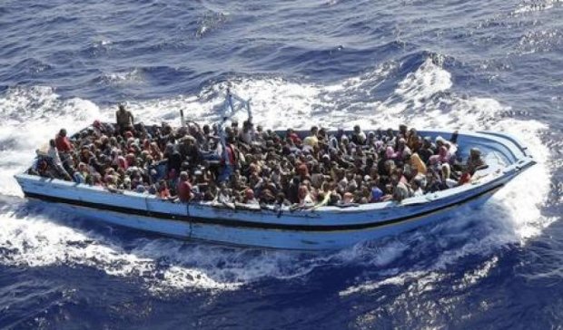 У берегов Ливии спасатели обнаружили в трюме 50 мертвых мигрантов 