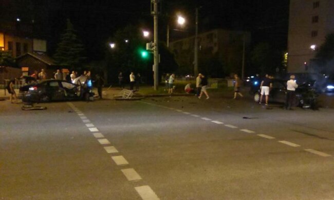 П'яна ДТП приголомшила Львів, уламки автівок і стогін покалічених - везуть до лікарні пачками