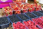 Ягоди на ринку, фото з вільних джерел