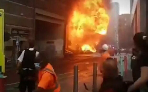 Взрыв в Лондоне, скриншот: YouTube