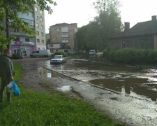 Місто на Львівщині пішло під воду, "справжня Венеція": відео