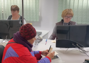 Визит в ПФУ. Фото: скрин youtube