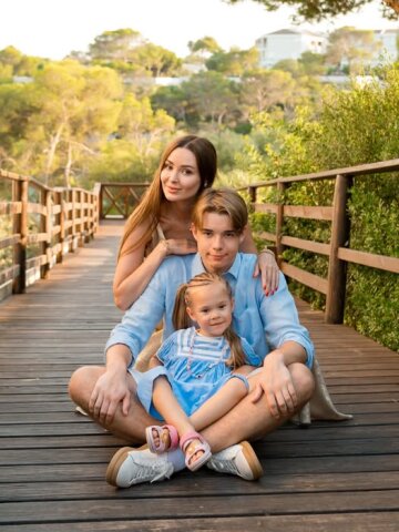 Зоя Литвин з дітьми: фото Facebook