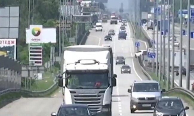 фуры на трассе, скриншот с видео