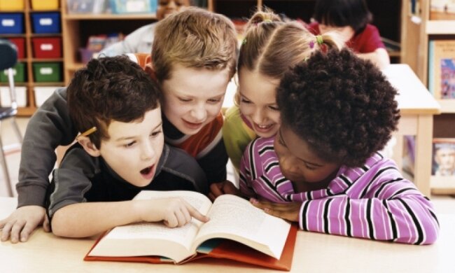 Квит приобрел учебники в шесть раз дешевле чем Табачник