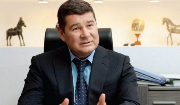 Беглец Онищенко рассказал о тесных контактах с Порошенко
