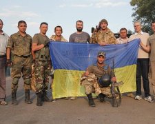 До українських військових надійшло три машини допомоги з Канади (фото)