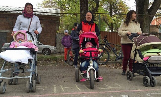 Тернопільські діти влаштували масовий велопробіг (фото)