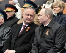 Молдавські вина замість горілки "Путінки": Додон отримав право напоїти росіян