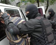 Спонсирует боевиков: владельца сети супермаркетов арестовали
