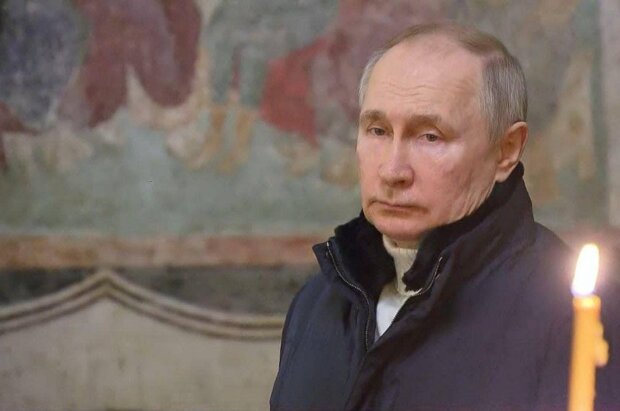 Владимир путин на Сочельник в соборе, кадр из видео