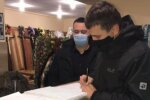 Полиция в ритуальном бюро, фото: Facebook