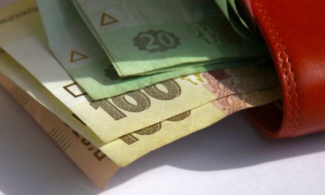 З 1 вересня в Україні зростуть пенсії і зарплати