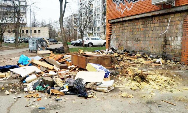 У Києві виявили тіло молодої дівчини, фото: Вечірній Київ