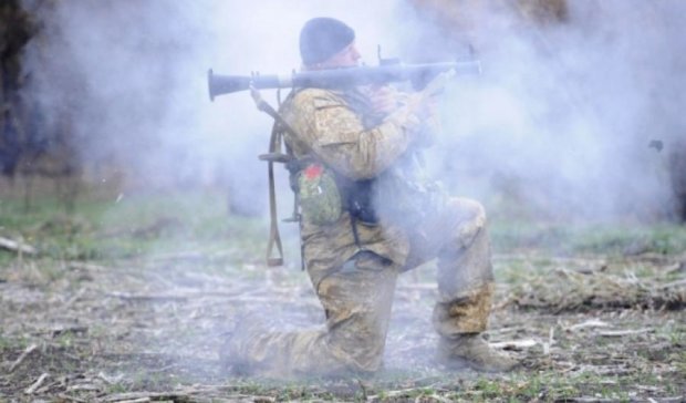 Украинский военный погиб в Авдеевке, еще восемь ранены