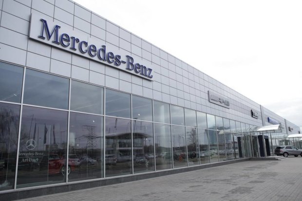 Чиновник Порошенка закупив у компанії Васадзе Mercedes: ціни вражають