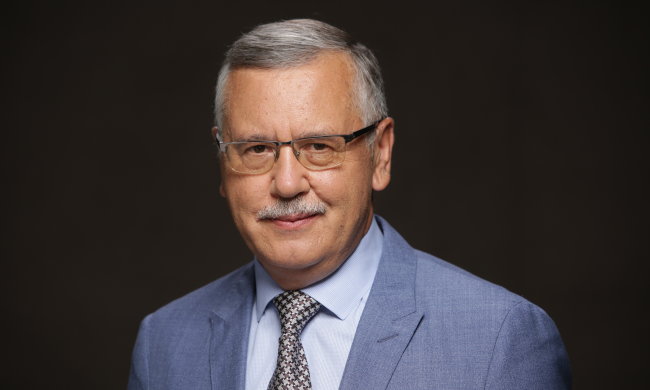 "Головний мародер" і "віслюк": Гриценко оцінив шанси опонента, "роздерибанив" Україну