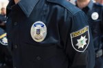 Озвірілі пасажири жорстоко побили патрульну: тягали за волосся і били по голові