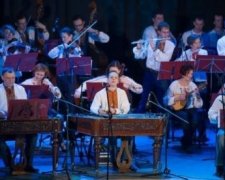 Оркестр виконав хіт Адель на народних інструментах (відео)