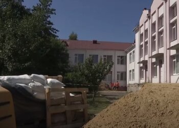 Руйнування будинків у містах під окупацією. Фото: Youtube