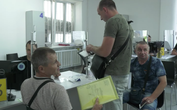 ЦНАП, оформлення відстрочок. Фото: скрін youtube