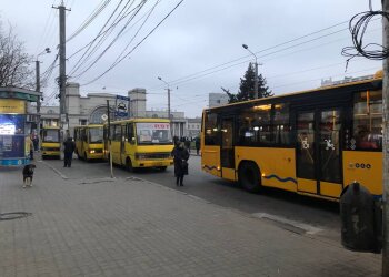 Маршрутки / фото : Znaj.ua