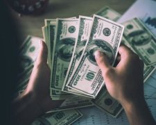 Курс валют на 25 августа: доллар сделал то, чего никто не ожидал