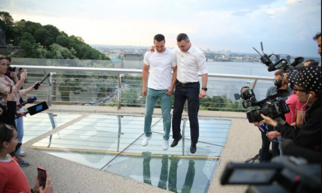 Кличко зізнався, скільки зекономив на будівництві скандального мосту, - "Там сотні мільйонів"