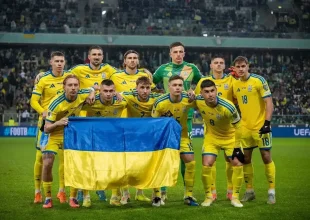 Новий тренер збірної України Мальдера під час матчу проти Польщі