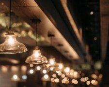 Отключения света в Украине: графики и рекомендации Укрэнерго