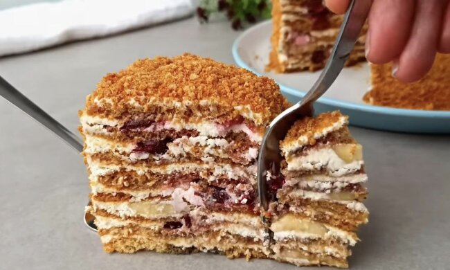 Медовик с вишней: фото скрин рецепта