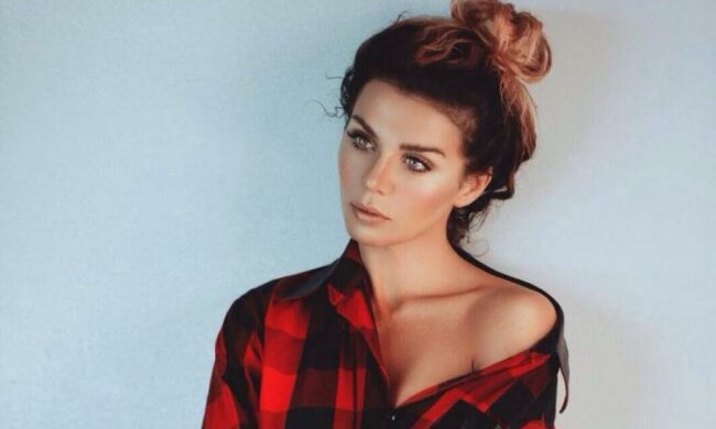 Седокова закликала всіх спати голими і продемонструвала результат