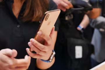 Девушка с iPhone, 24 канал