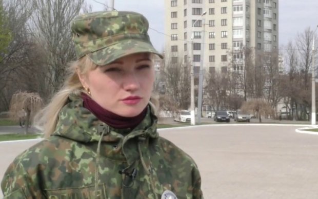 Хрупкая девушка: офицер ВСУ задержала беглого боевика