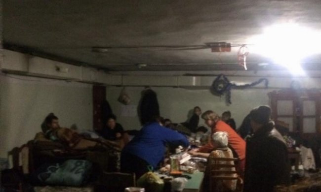 Сотні людей сидять у підвалах «Дебальцівського котла»