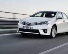 Українці стали купувати більше нових легковиків