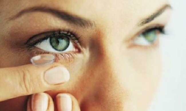 За здоровьем глаз будут следить «умные» линзы