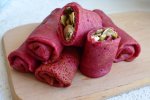 Масляна 2019: бурякові млинці на ряжанці