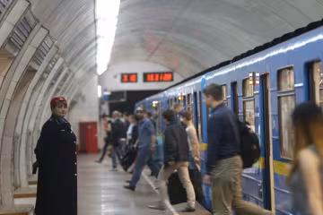 Харьковчане устроили "свинарник" в метро: позорные кадры