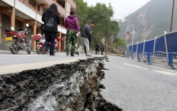 Мощное землетрясение в Китае: исчезли десятки туристов
