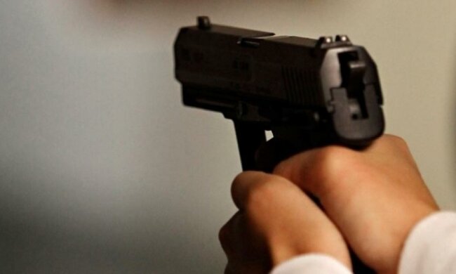 Львів'янин відкрив вогонь по учнях ірпінської школи