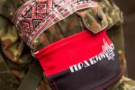 «Правий Сектор» на адмінкордоні Криму хабарів не бере, але просить цигарок