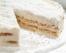 Торт "Рафаело" без випічки: фото скрін ютуб